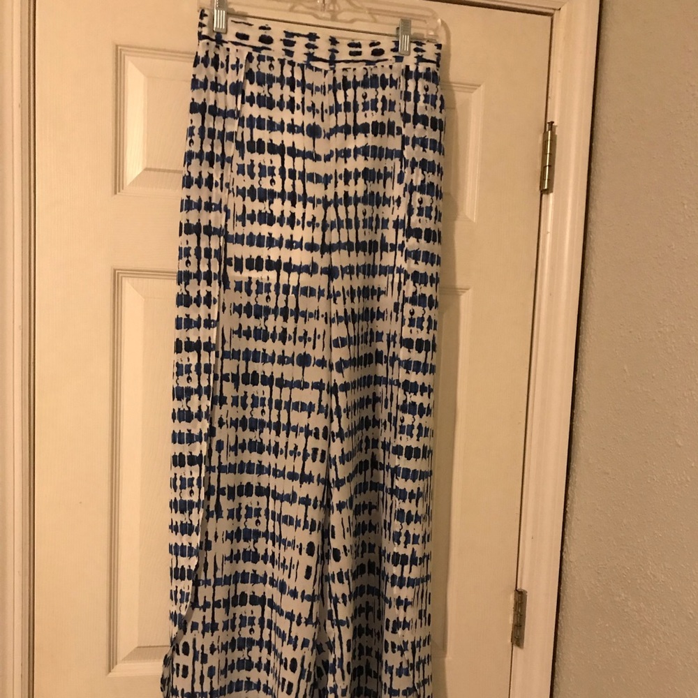 Jack blue and white flowy pants!